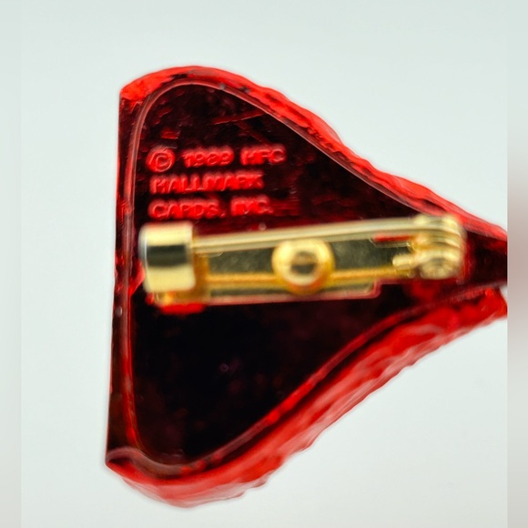 Vintage, Hershey Kiss, Red Pin/Brooch, by Hallmark - Picture 5 of 6